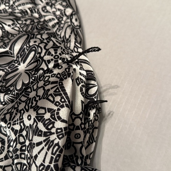 WHBM Black and White Print Satin Strapless Dress Size 12 - Picture 14 of 14